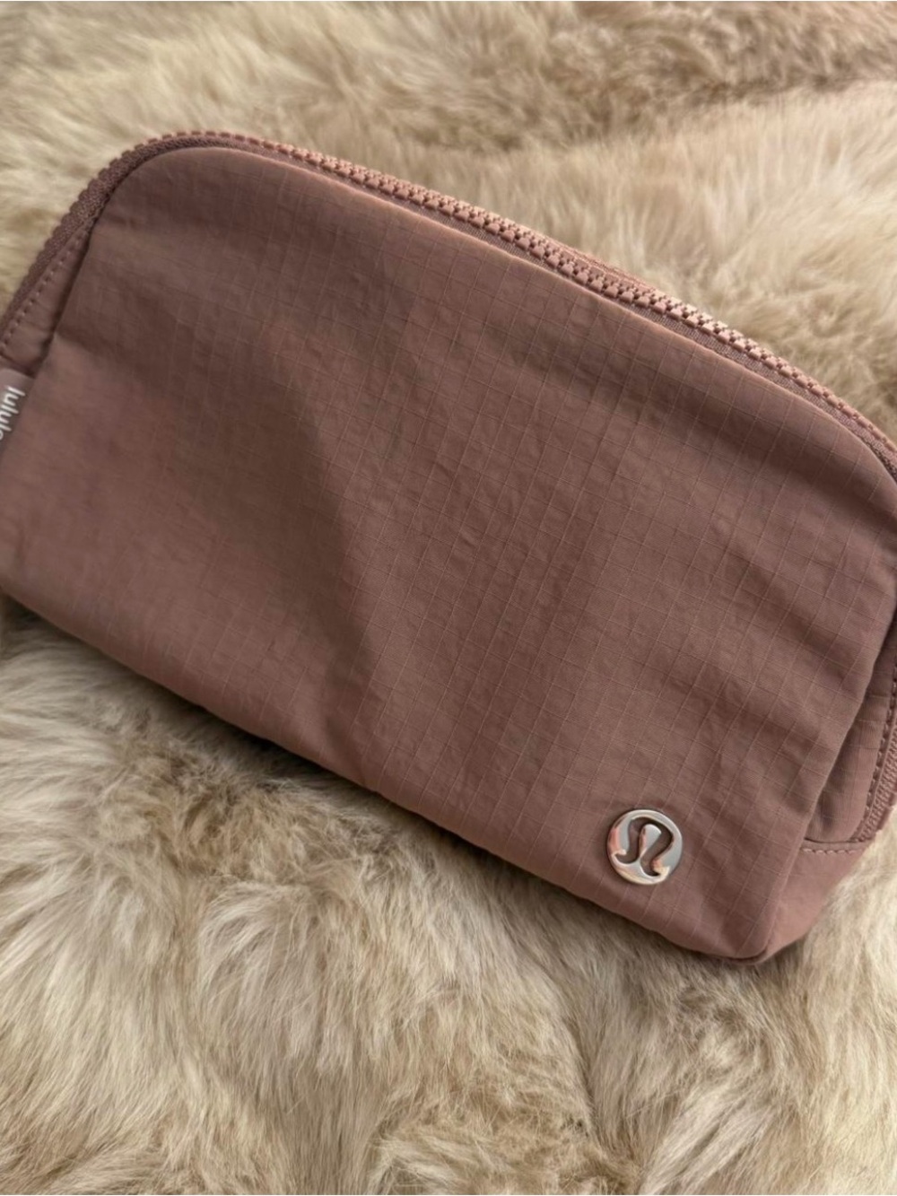 Lululemon 1L Belt Bag in Twilight Rose
